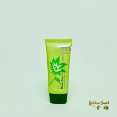 Солнцезащитный крем с зеленым чаем Dr.Cellio Green Tea Whitening Sun Cream SPF50+/PA+++