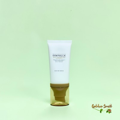 Успокаивающий солнцезащитный крем с центеллой Skin1004 Madagascar Centella Air-Fit Suncream Light SPF30 PA++++