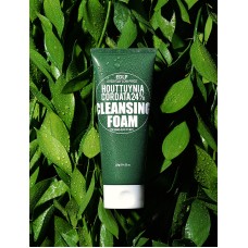 Очищающая пенка с экстрактом цветка хауттюйнии Derma Factory Houttuynia Cordata 24% Cleansing Foam 120 мл